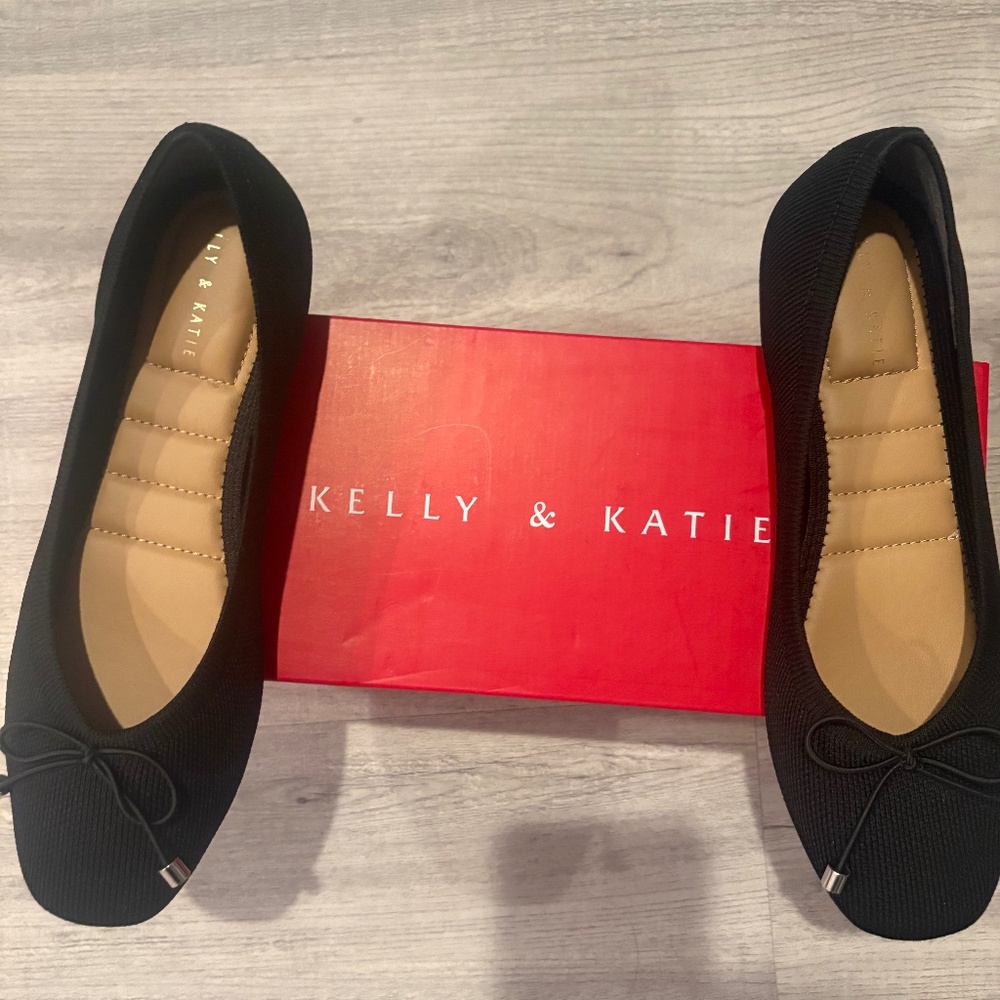 Black ballet flats